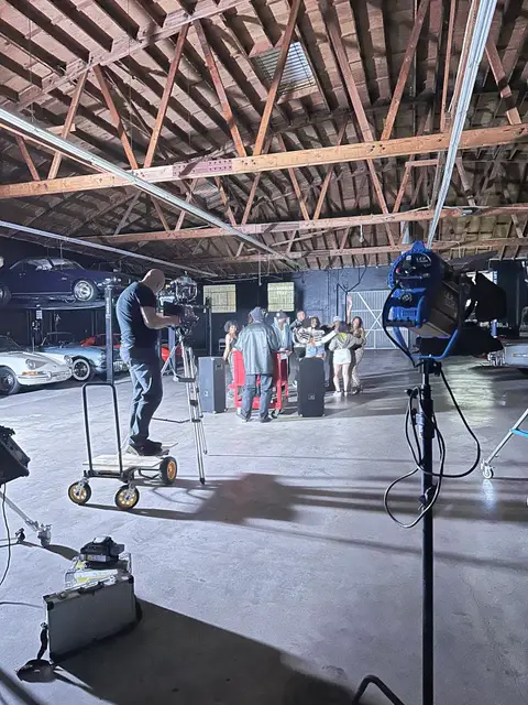 Comfortable · behind the scenes · photo 20